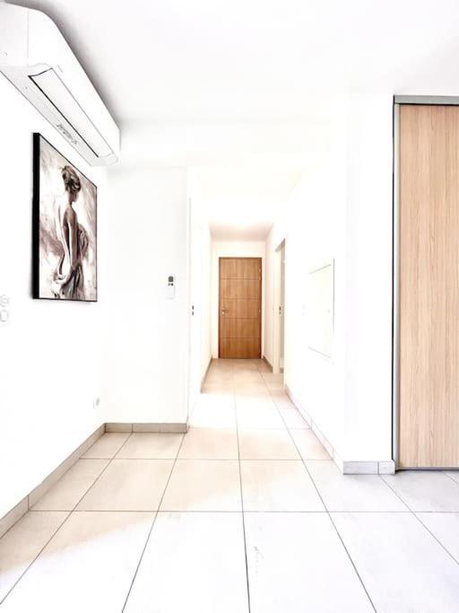 Appartement Neuf Avec Terrasse Сен-Флоран Экстерьер фото